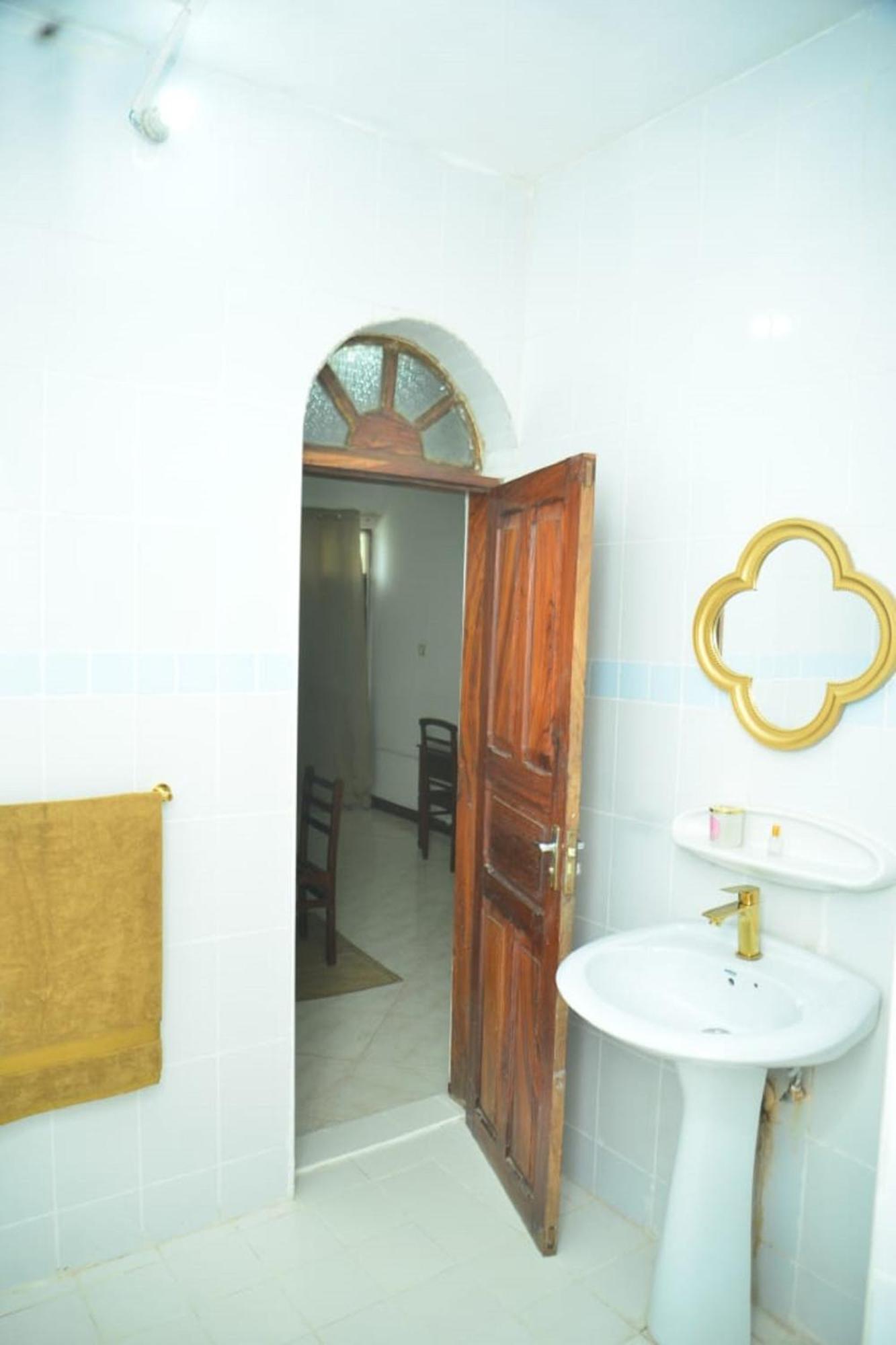 La Neisha Hotel Zanzibar Buitenkant foto