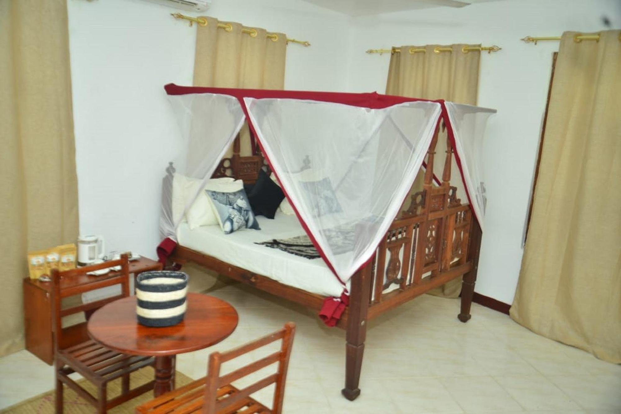 La Neisha Hotel Zanzibar Buitenkant foto